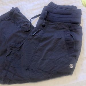 Lululemon studio crop